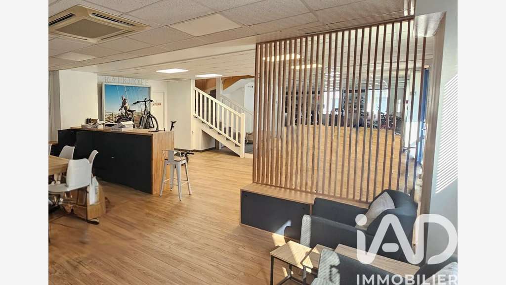 Vente bureaux et entrepôt 730m² Croissy-sur-Seine