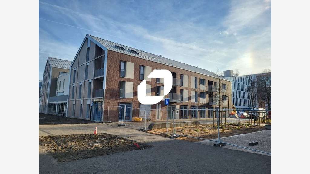 Vente Local commercial 349m² Croix