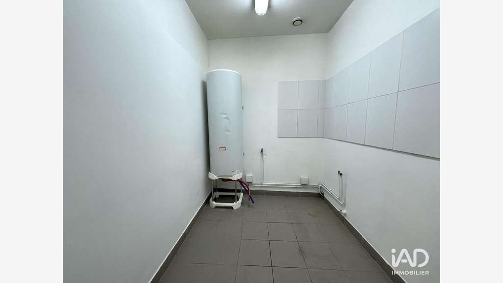 AV murs commerciaux 320m² Cuxac-d'Aude centre