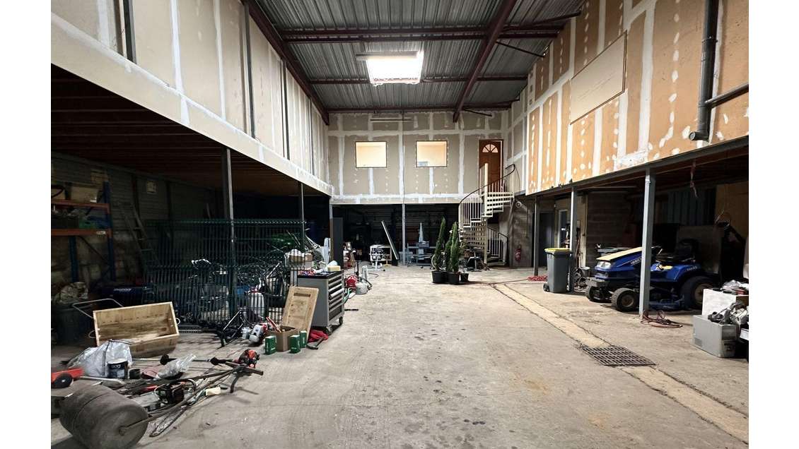 Vente bâtiment mitoyen 580m² à Dammarie-les-Lys