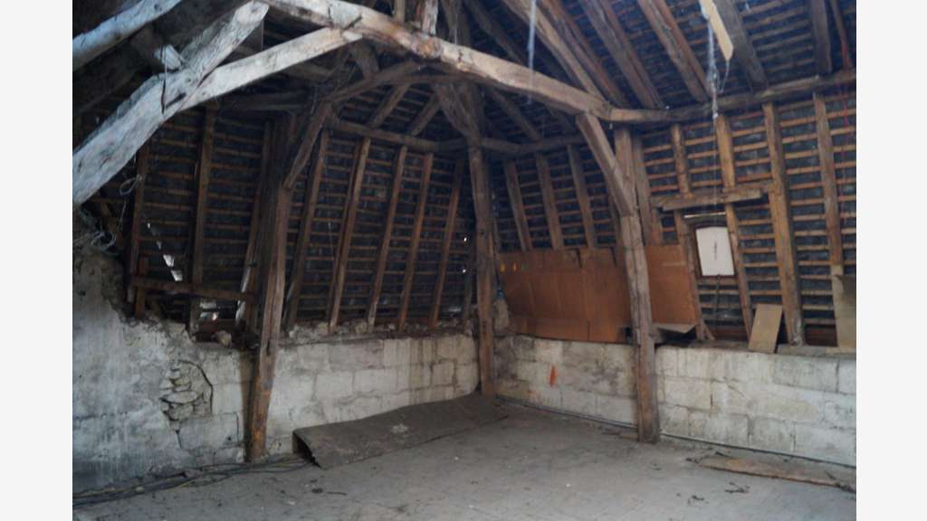 Vente immeuble de 82m² à Dangé Saint Romain