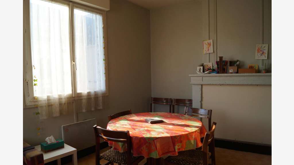 Vente immeuble de 82m² à Dangé Saint Romain