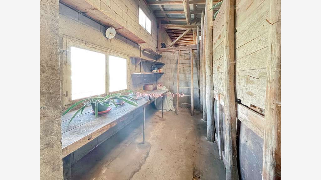 Local professionnel 800m² proche centre Darney