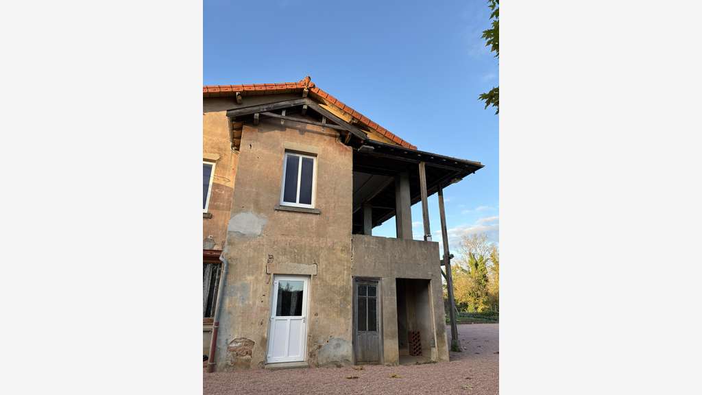 Vente bâtiment 500m² zone dynamique Mâcon Sud