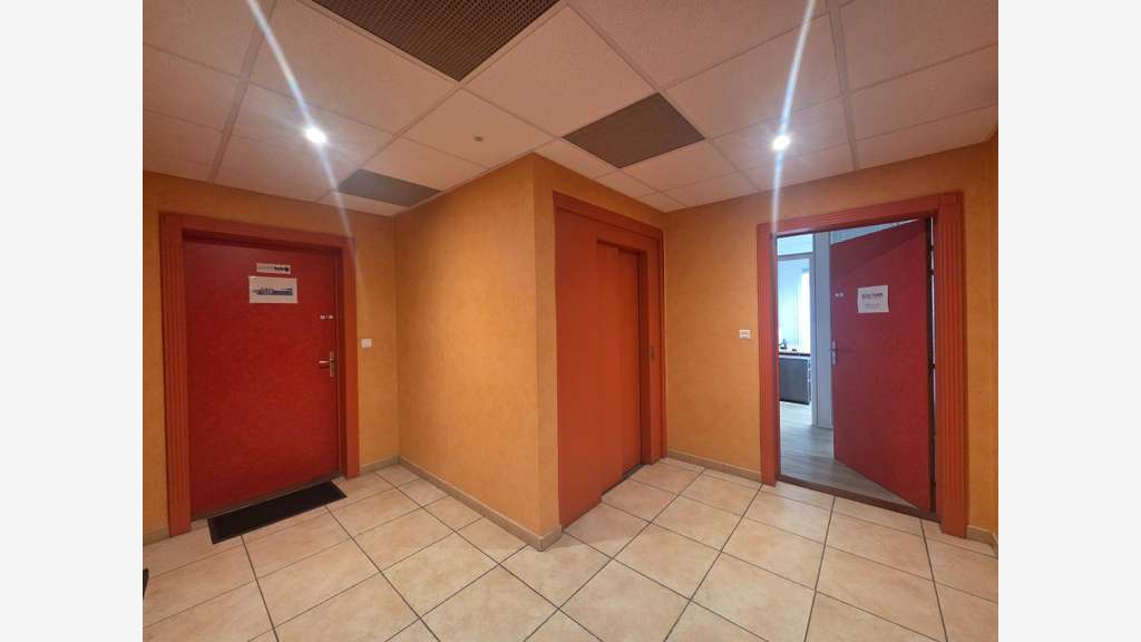 INVESTISSEURS : Plateau de bureaux à la Toison