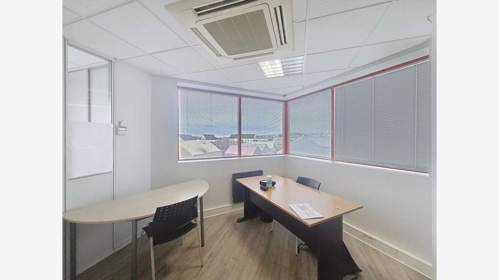 INVESTISSEURS : Plateau de bureaux à la Toison