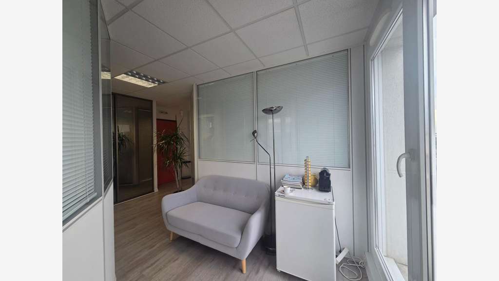 INVESTISSEURS : Plateau de bureaux à la Toison