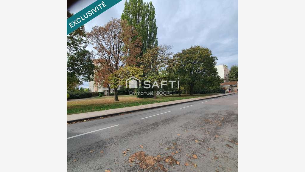 Local commercial de 54 m² à Dijon, proche gare a