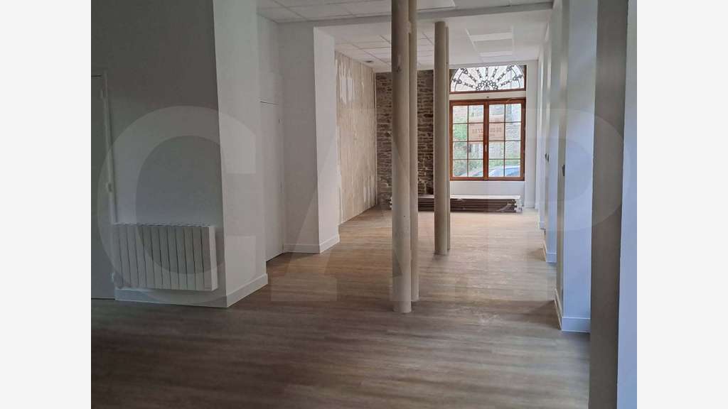 AV cellule commerciale 70m² empl N°1 Dinan