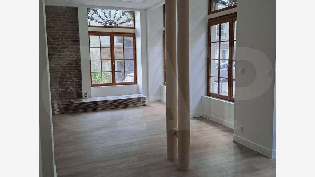 AV cellule commerciale 70m² empl N°1 Dinan