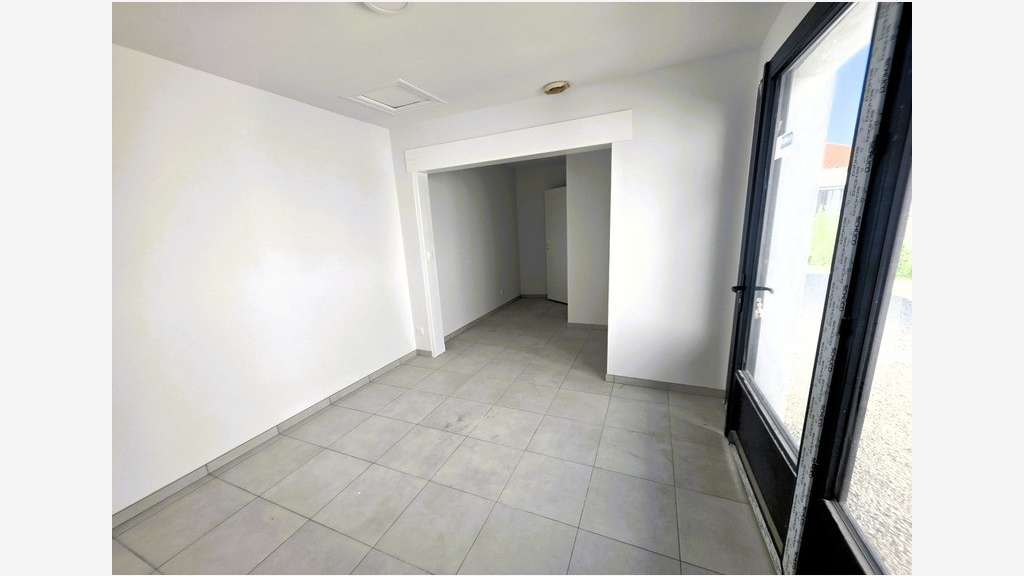 A vendre local neuf 35m² empl N°1 à Dolus-d'Oléron