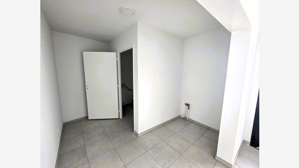A vendre local neuf 35m² empl N°1 à Dolus-d'Oléron