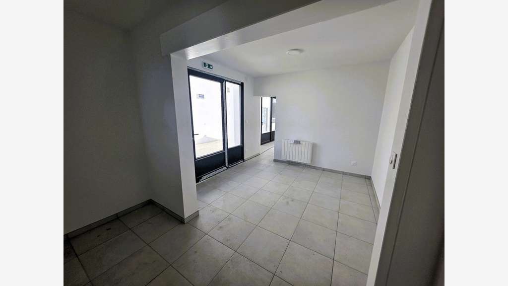 A vendre local neuf 35m² empl N°1 à Dolus-d'Oléron