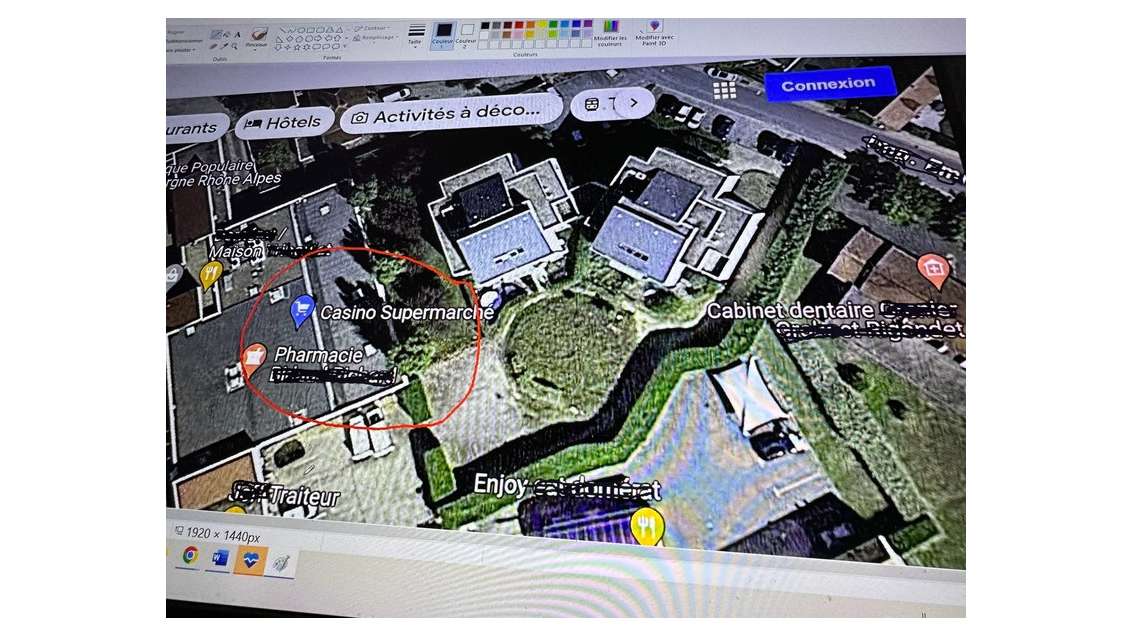 Local commercial 1000m² à vendre à Domérat