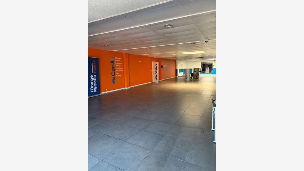 Vente local commercial 557m² empl N°1 à Douai