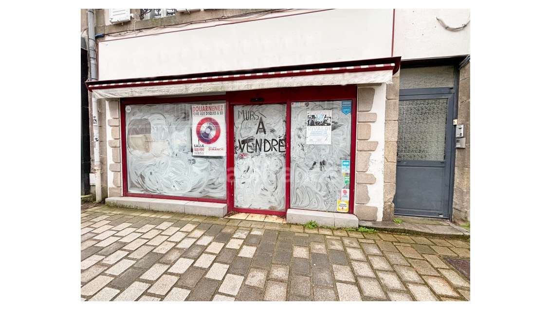 AV murs commerciaux empl N°1 centre Douarnenez