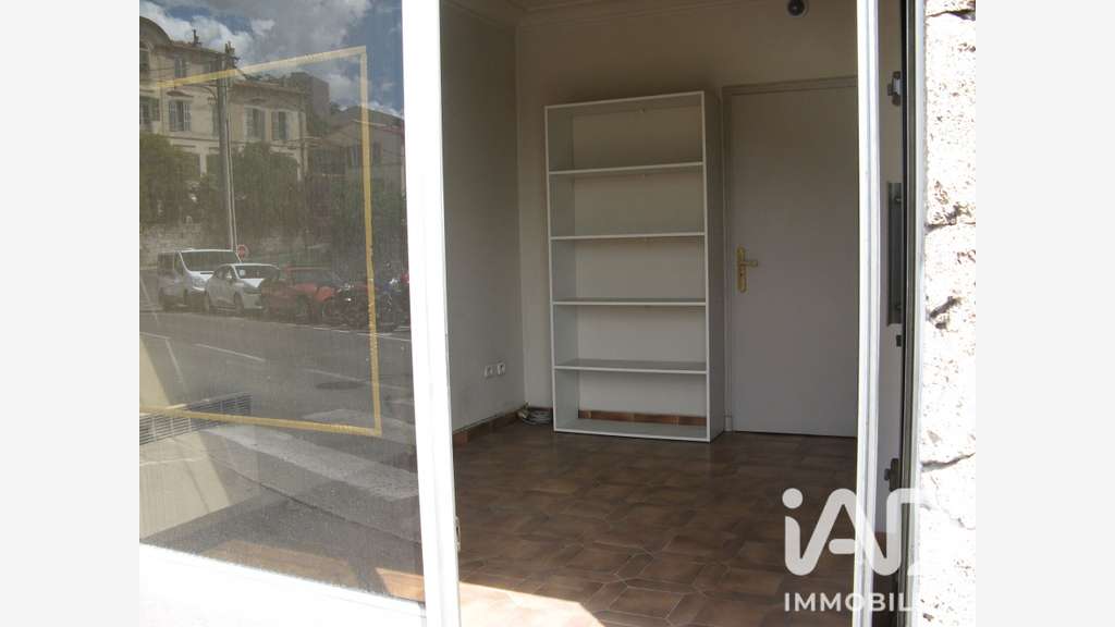 Vente local commercial de 39m² en RDC à Draguignan