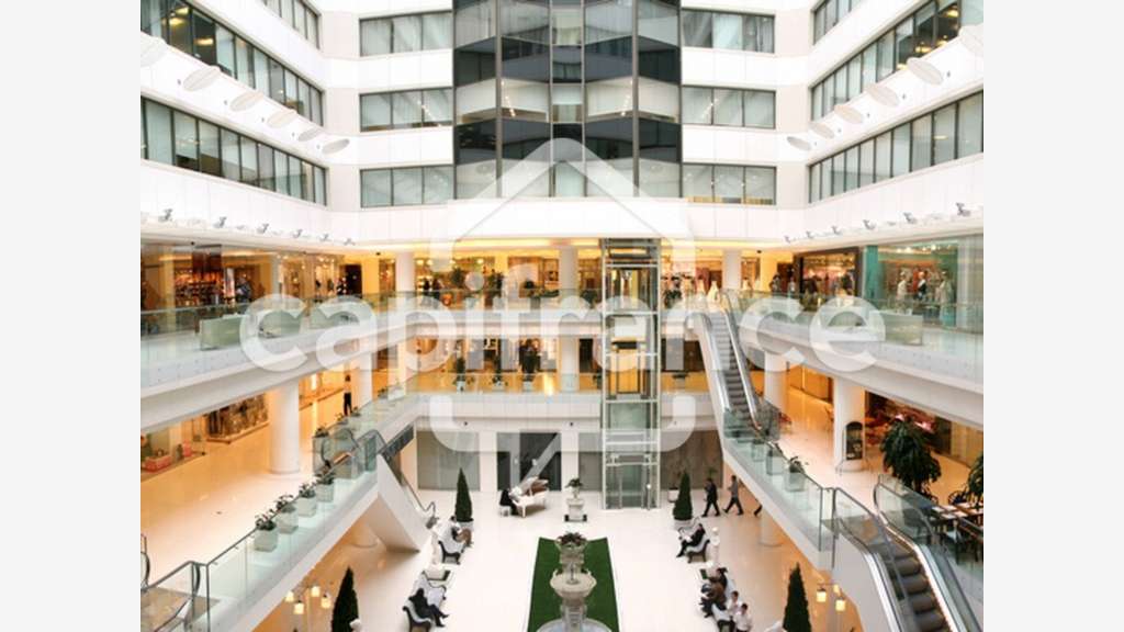 vente local commercial de 57 m2 centre ville