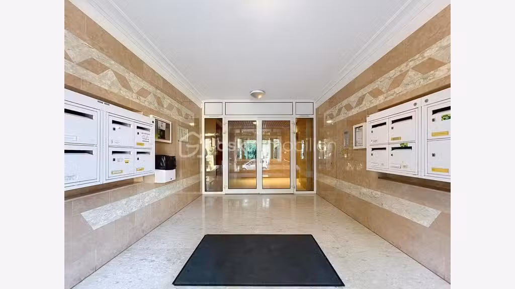 Vente local commercial de 125m² à Draguignan