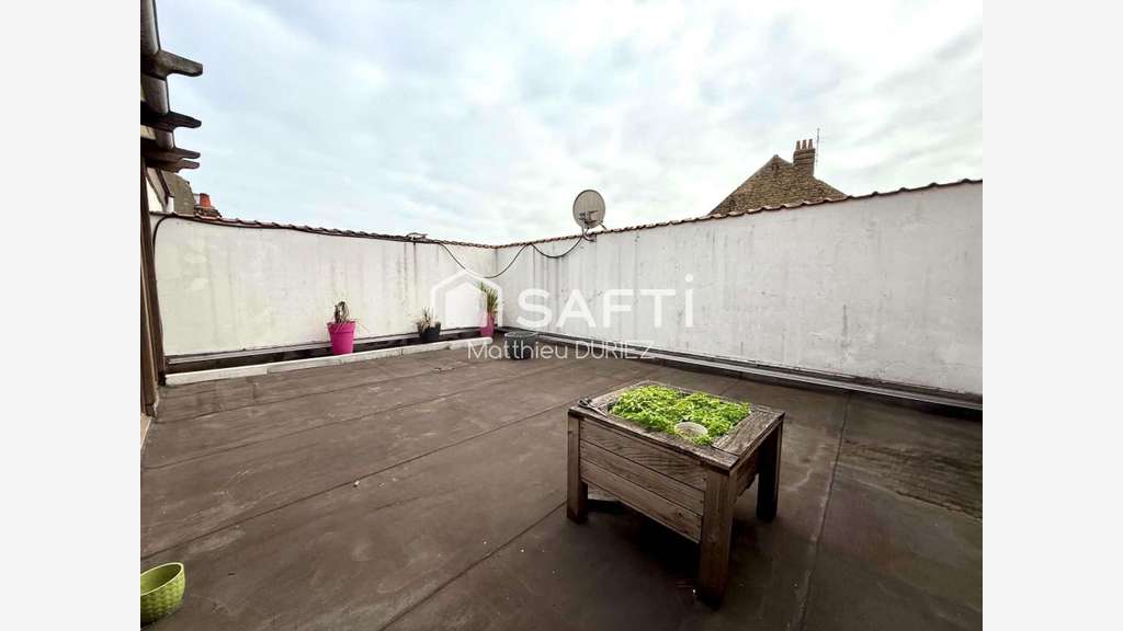 AV murs commerciaux + logement 550m² à Dunkerque