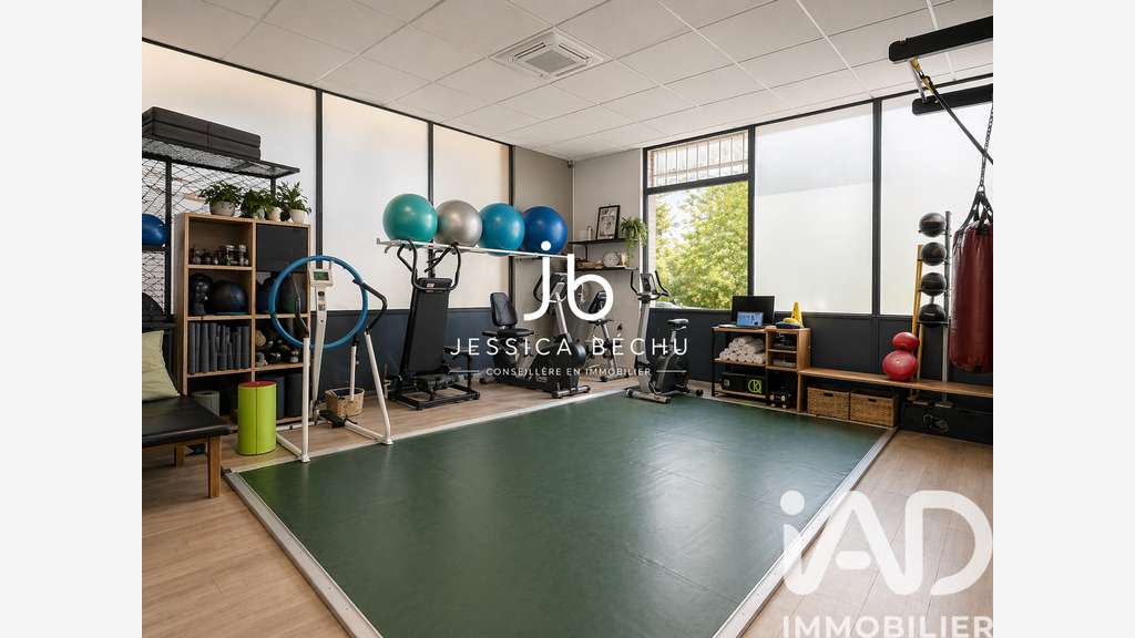 Vente local commercial médical 107m² à Eaubonne