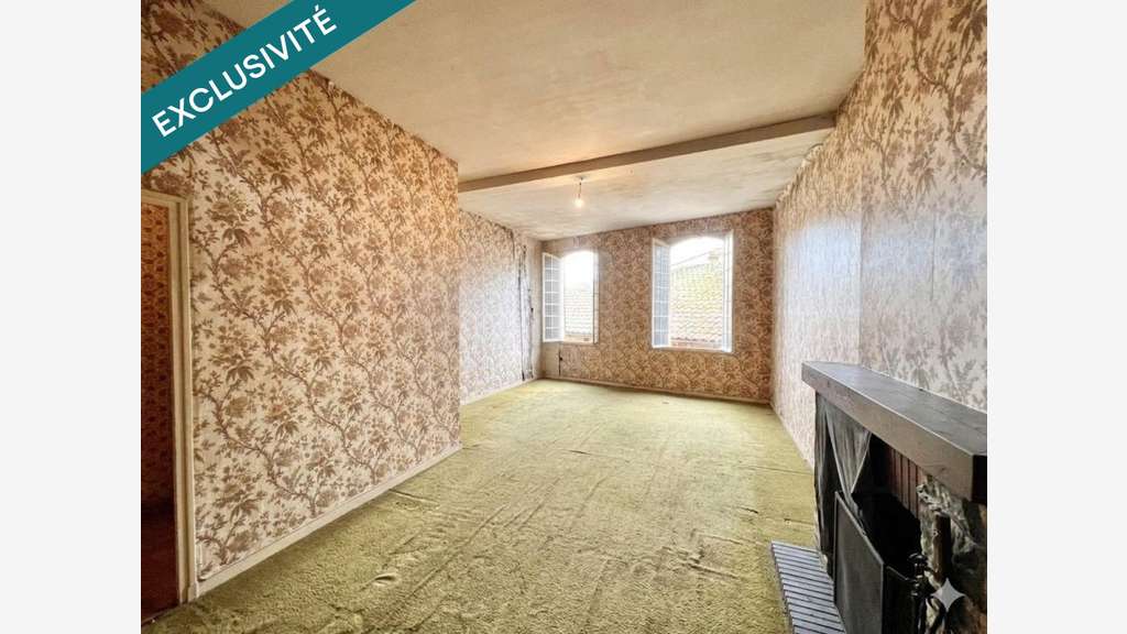 MAGASIN CHARCUTERIE -TRAITEUR AVEC APPARTEMENT A