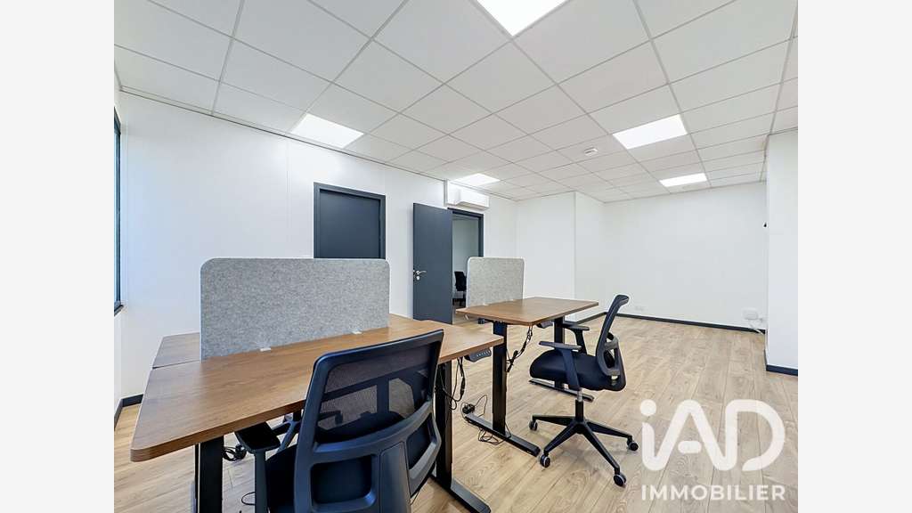 Vente bureaux rénovés 56m² à Écully hypercentre 