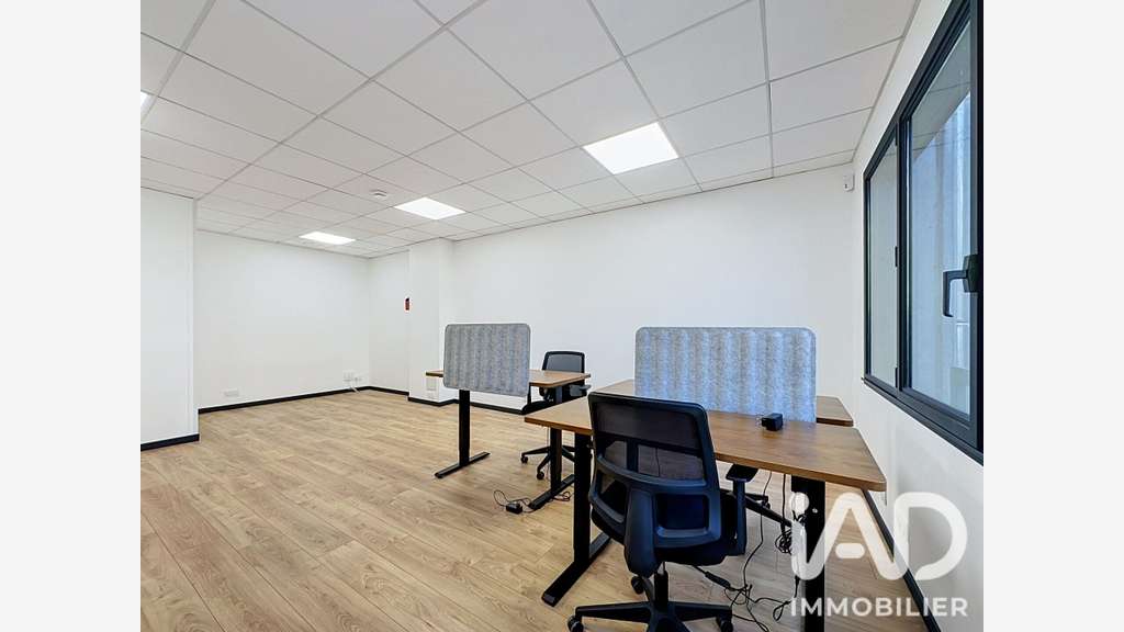 Vente bureaux rénovés 56m² à Écully hypercentre 