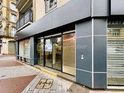 AV local commercial 186m² emplacement N°1 à Elbeuf