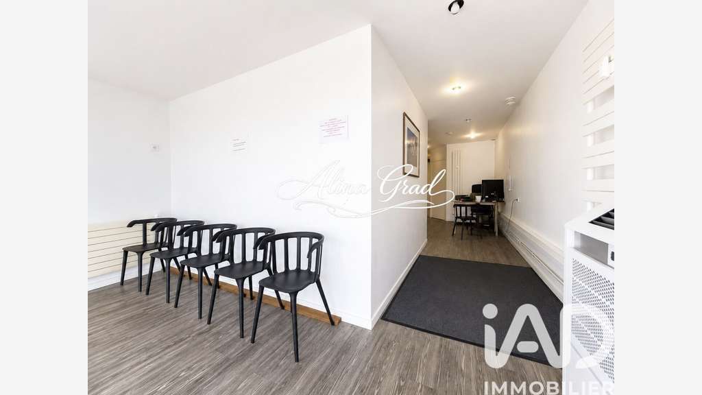 Vente murs commerciaux 68m² à Enghien-les-Bains