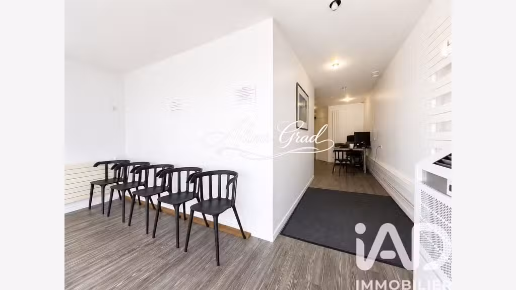 Vente murs commerciaux 68m² à Enghien-les-Bains