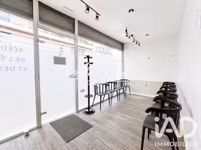 Vente local commercial de 68m² à Enghien-les-Bains