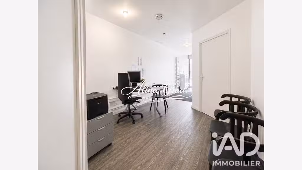 Vente local commercial de 68m² à Enghien-les-Bains