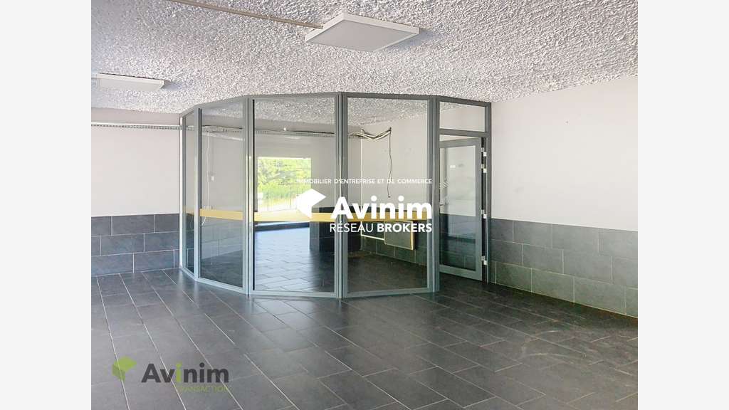 Vente ensemble commercial 1000m² à Épinal