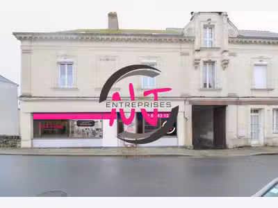A vendre local commercial 890m² à Erdre en Anjou