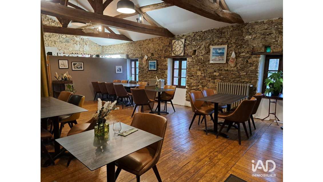 Murs commerciaux à Essarts en Bocage