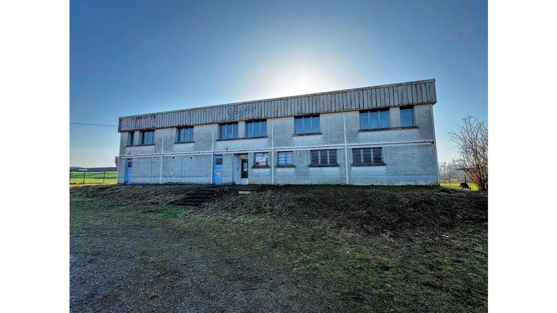 Vente bâtiment professionnel 2010m² en ZI à Étain