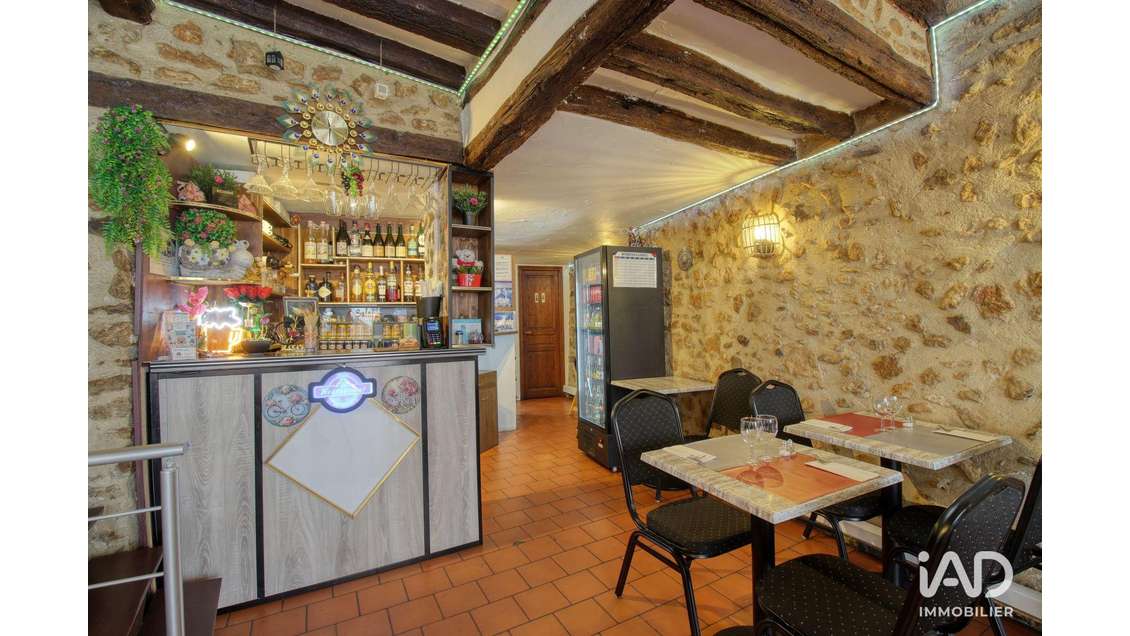 Murs commerciaux à Étampes