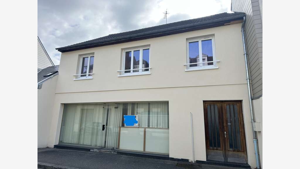A vendre Bâtiment Habitation-Commerce-Bureaux