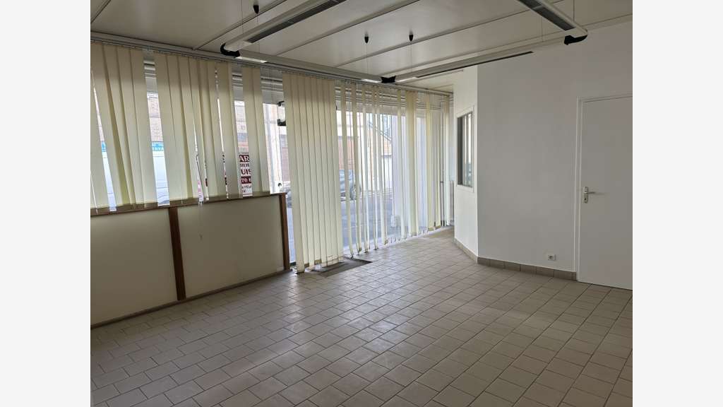 A vendre Bâtiment Habitation-Commerce-Bureaux