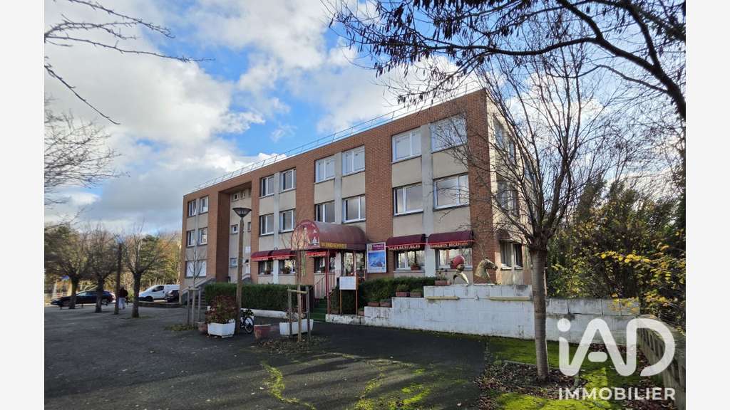 Vente bureaux clés en main 137m² à Évry