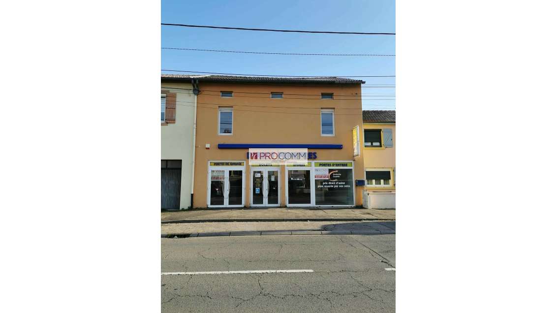 Murs commerciaux libres 140m² à vendre à Fameck 