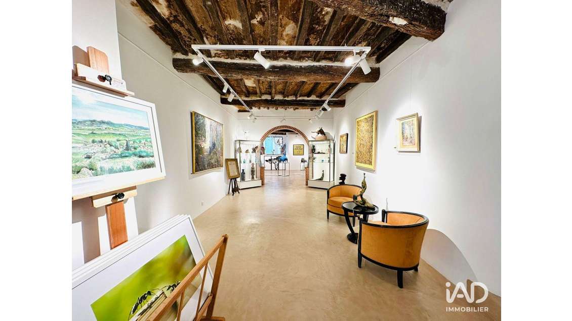 Murs commerciaux à Fayence