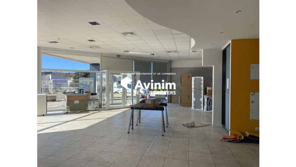 Local commercial 324 m² a Fayence