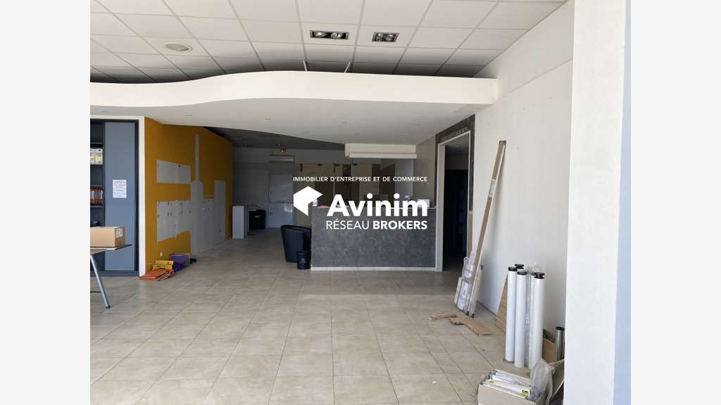 Vente local commercial 324m² à Fayence