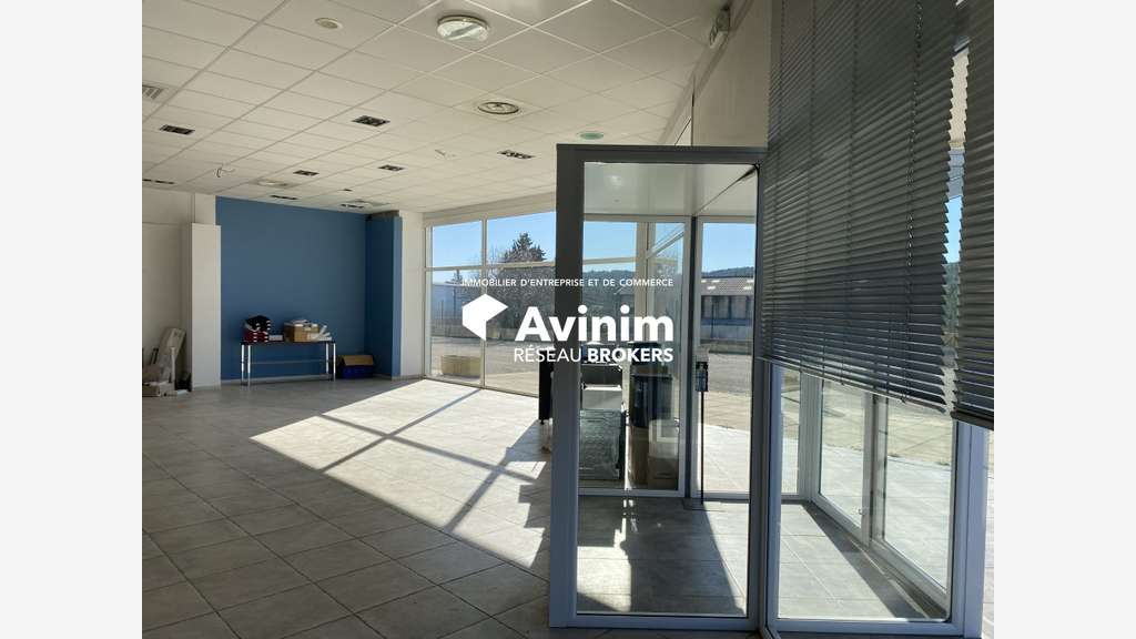 Vente local commercial 324m² à Fayence