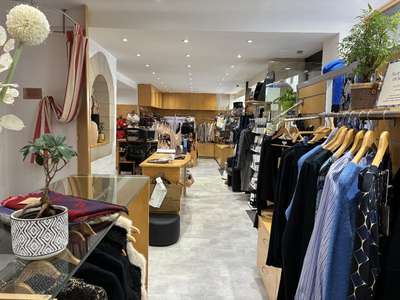 Très belle boutique de lingerie et prêt-à-porter h
