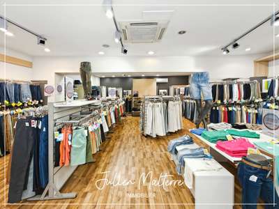 Local 130m² en empl  n°1 à vendre à Firminy Centre