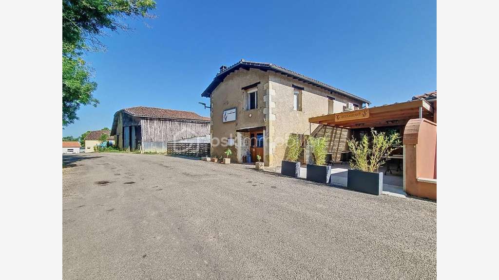 APPARTEMENT + LOCAL COMMERCIAL