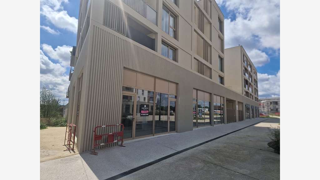 A vendre local 106m² au Sud Ouest de Caen